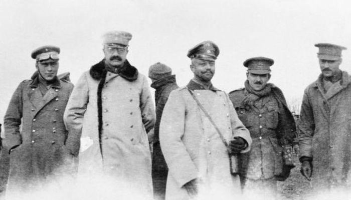 The Heartwarming Story Of A Christmas Truce From World War I (6 pics)