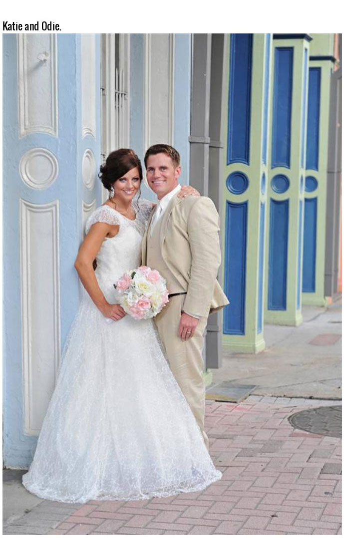 Paralyzed Bride Walks Down The Aisle On Her Own Two Feet (10 pics)