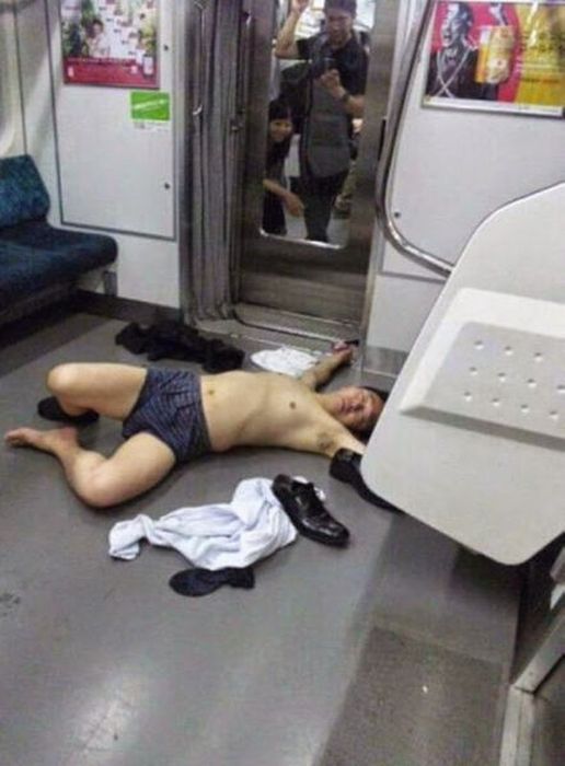 Hilarious Drunk and Wasted People (55 pics)