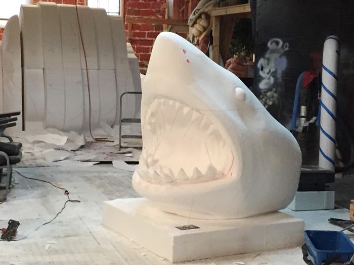 This Baby Now Has A Jaws Inspired Crib (8 pics)