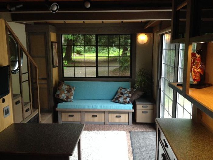 The Nicest Tiny House You Can Buy For $70,000 (9 pics)