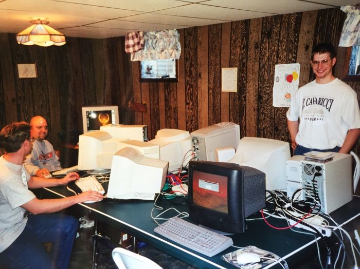 What Multiplayer PC Gaming Looked Like In 1998 (5 pics)