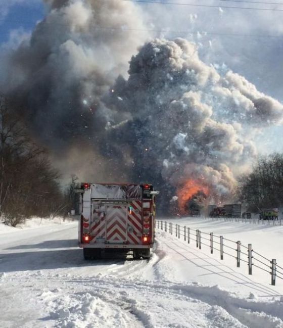 Fireworks Truck Explodes Causing A Huge Pileup In Michigan (31 pics)