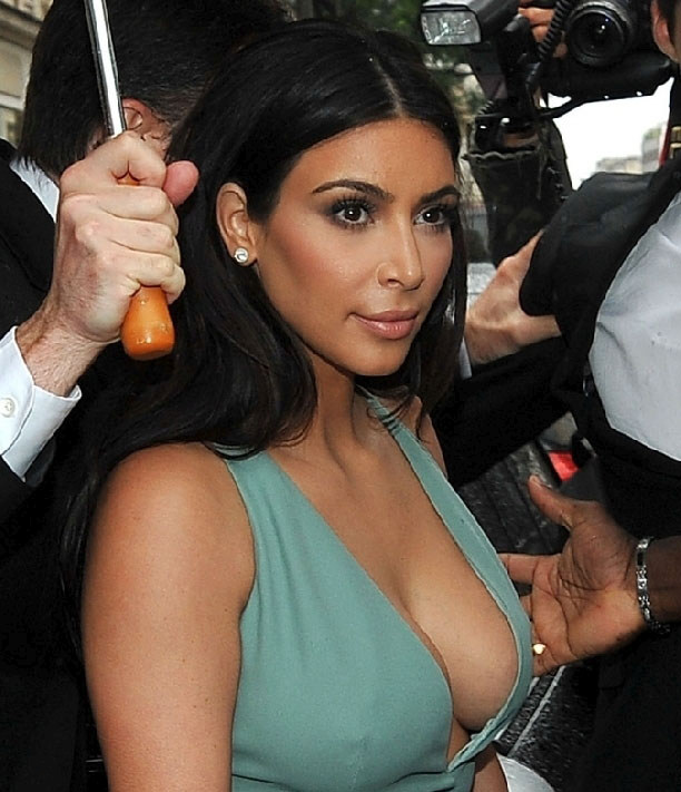 All The Best Shots Of Kim Kardashian's Bust In One Place (22 pics)