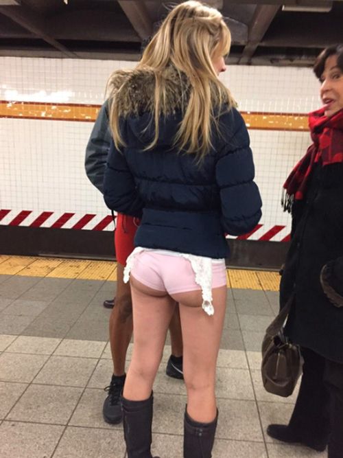 The No Pants Subway Ride Of 2015 Was A Huge Success (40 pics)