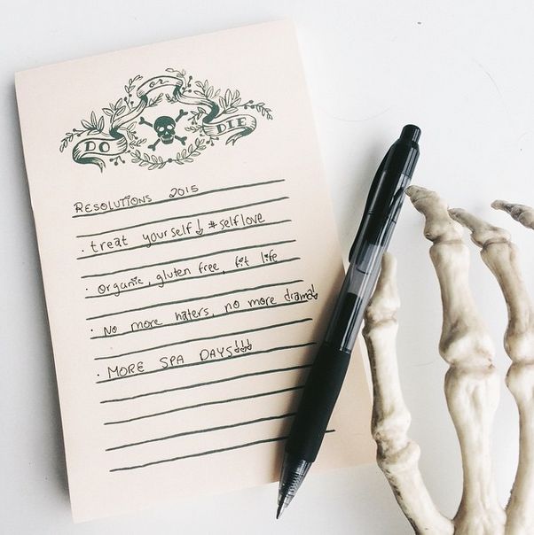 This Skeleton Represents Every Girl On Instagram (29 pics)