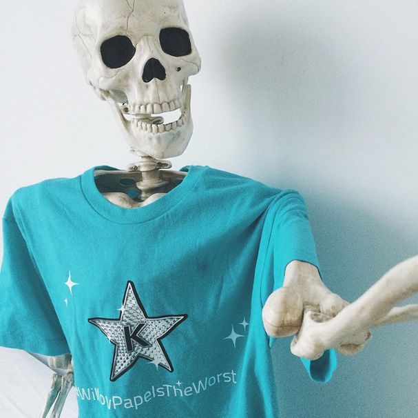 This Skeleton Represents Every Girl On Instagram (29 pics)