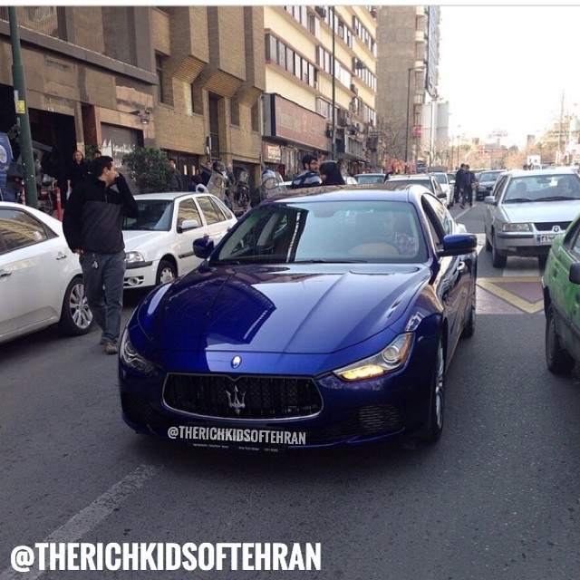 The Rich Kids Of Tehran Live Glorious Lives (46 pics)