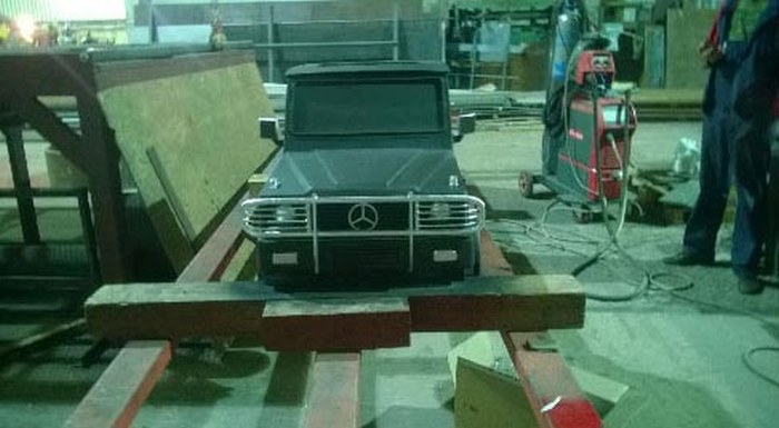 This Mercedes Is Ready To BBQ (18 pics)