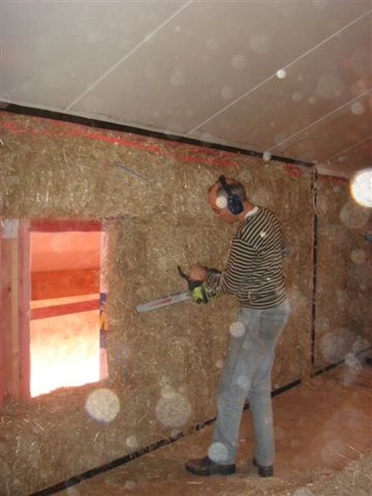 You Won't Believe This House Is Made Of Straw (37 pics)