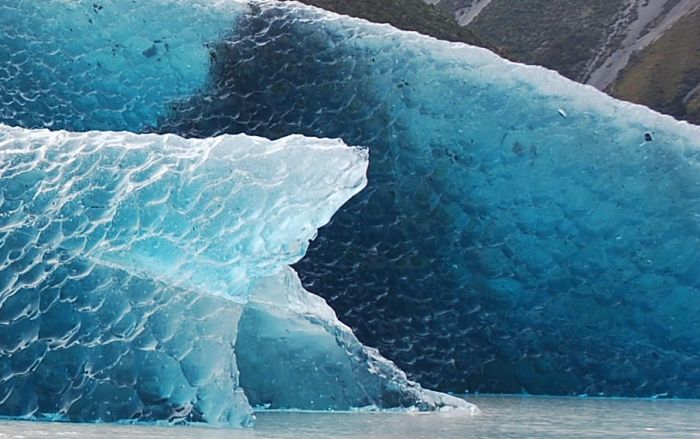 The Upside Down Iceberg (4 pics)