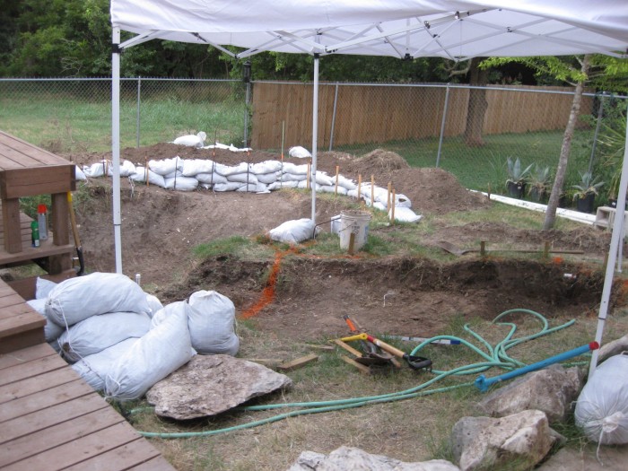 Man Turns Grief Into An Amazing Tropical Pool (30 pics)