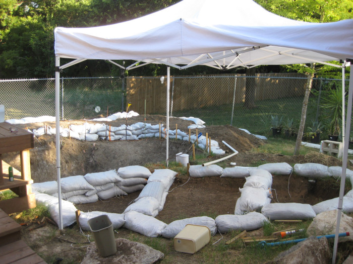 Man Turns Grief Into An Amazing Tropical Pool (30 pics)