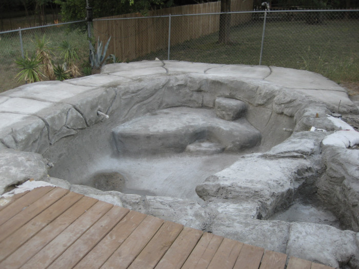 Man Turns Grief Into An Amazing Tropical Pool (30 pics)