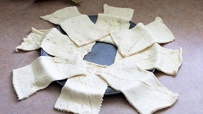How To Make A Spicy Italian Crescent Ring (6 pics)