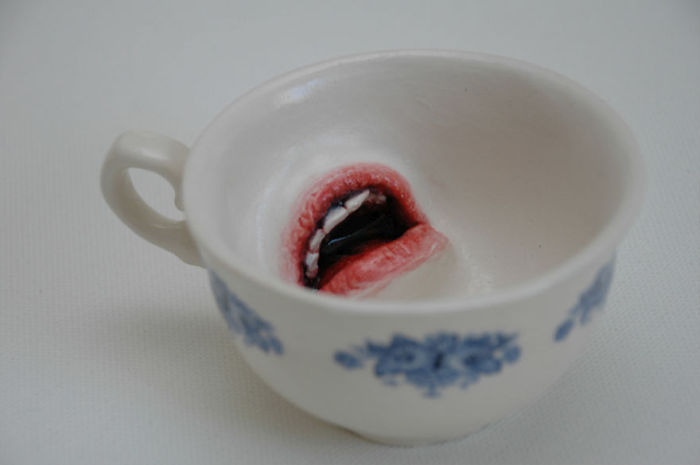 This Sculptor Adds Fingers And Mouths To Ceramics (18 pics)