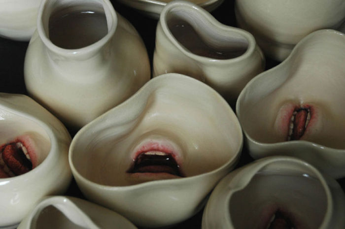 This Sculptor Adds Fingers And Mouths To Ceramics (18 pics)