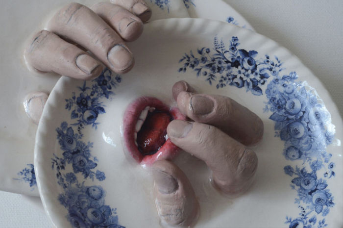 This Sculptor Adds Fingers And Mouths To Ceramics (18 pics)