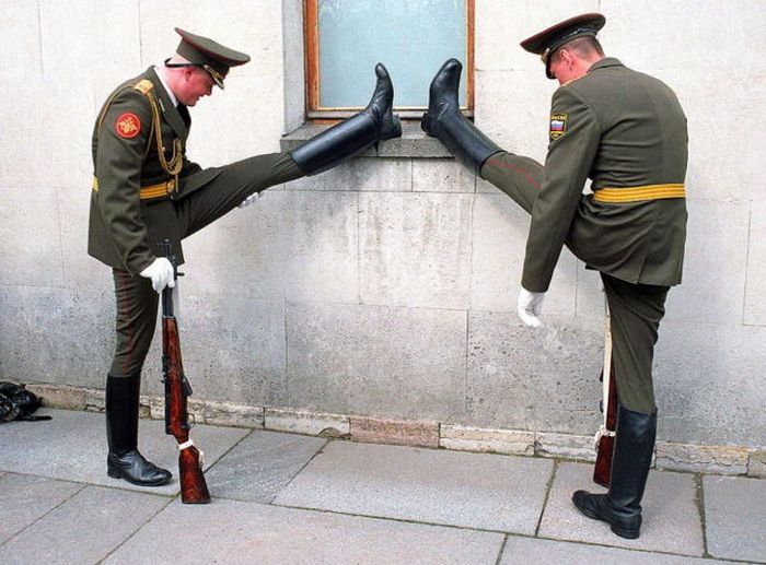 Funny Army Photos (44 pics)