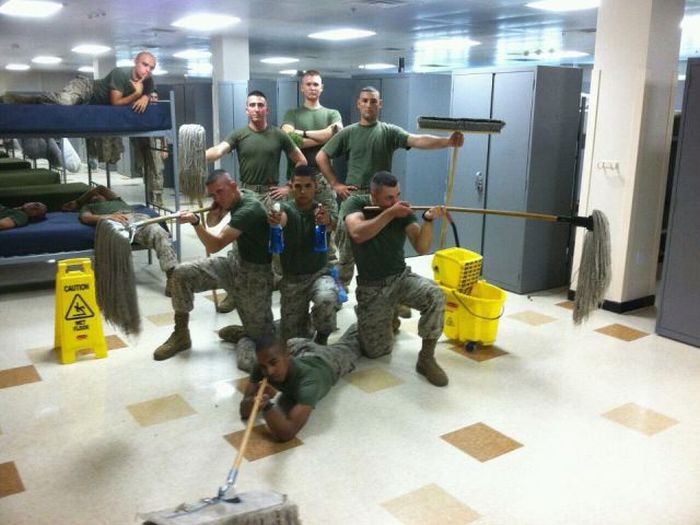 Funny Army Photos (44 pics)