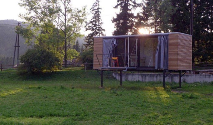 Beautiful Compact Mobile Home (9 pics)