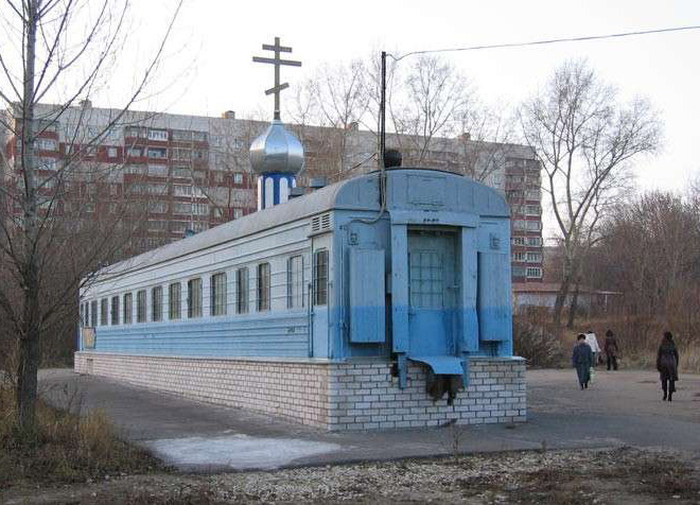 Russians Create Some Unique Architecture (36 pics)