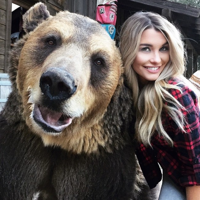 Emily Sears Takes A Selfie With A Special Guest (2 pics)