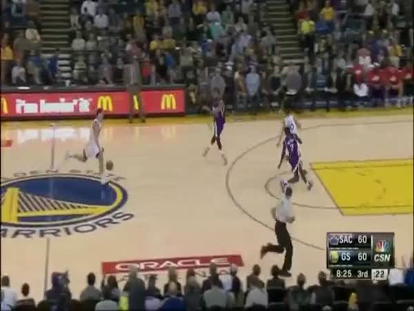 NBA Player Klay Thompson Breaks World Record By Scoring 37 Points In One Quarter