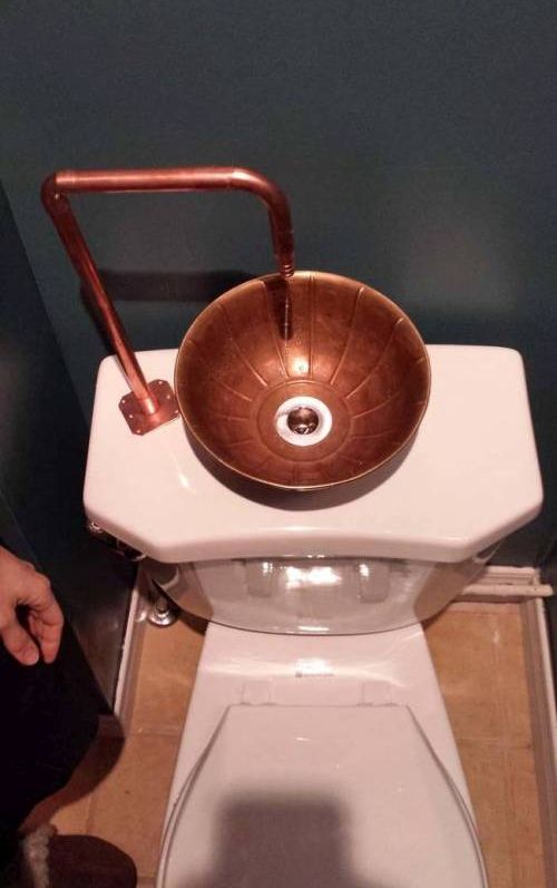 Washing Your Hands With Toilet Water (9 pics)