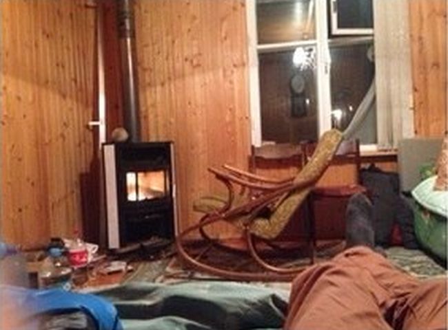 Burning Your Own House Down Is A Total Fail (4 pics)