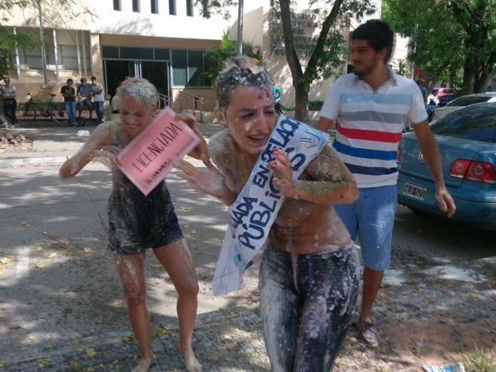 Messy Graduation in Argentina (18 pics)