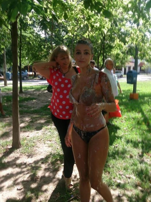 Messy Graduation in Argentina (18 pics)