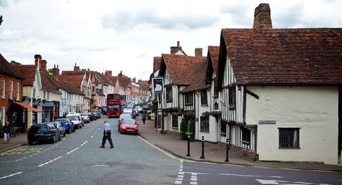 Welcome To Lavenham (14 pics)