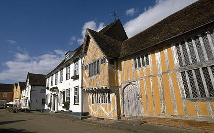 Welcome To Lavenham (14 pics)