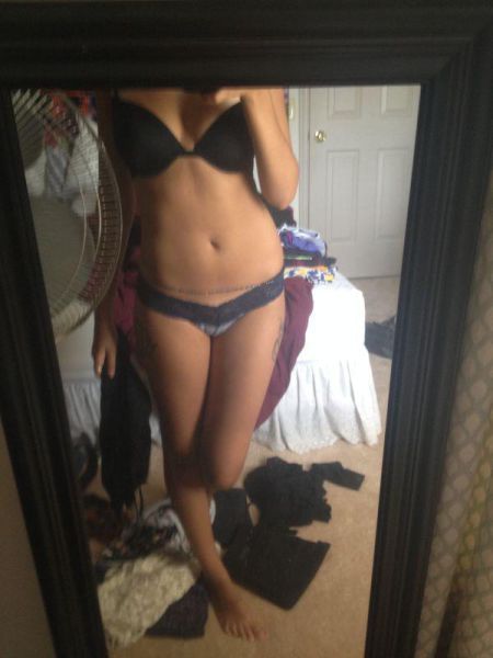 Sexy Girls Standing In Messy Rooms (43 pics)