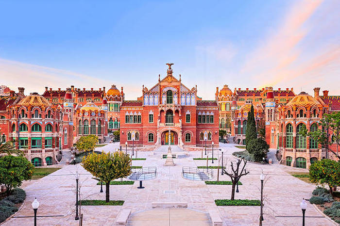 Barcelona Is Home To The Most Beautiful Hospital (10 pics)