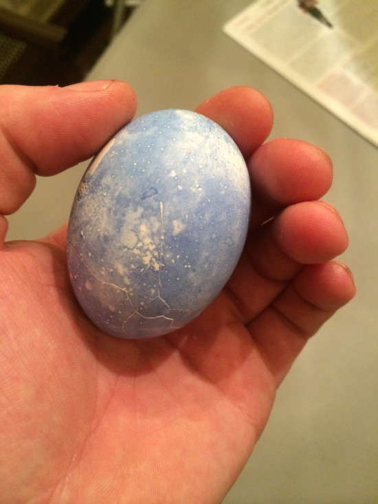 This Is What A 25 Year Old Easter Egg Looks Like (5 pics)