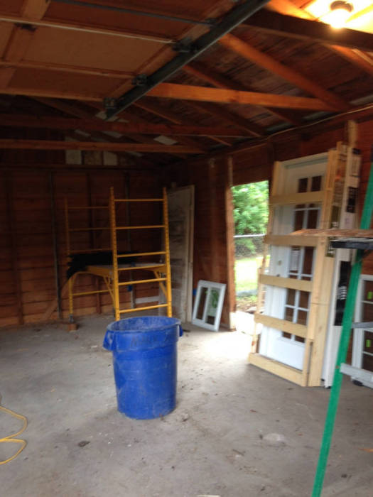 This Is Not An Ordinary Garage (25 pics)