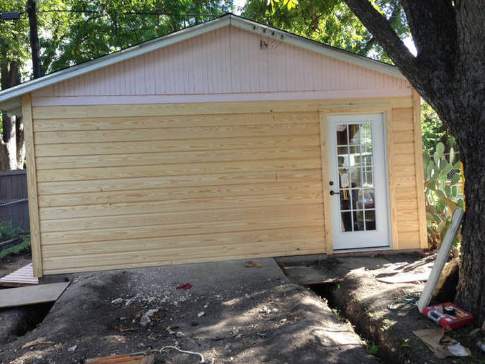 This Is Not An Ordinary Garage (25 pics)