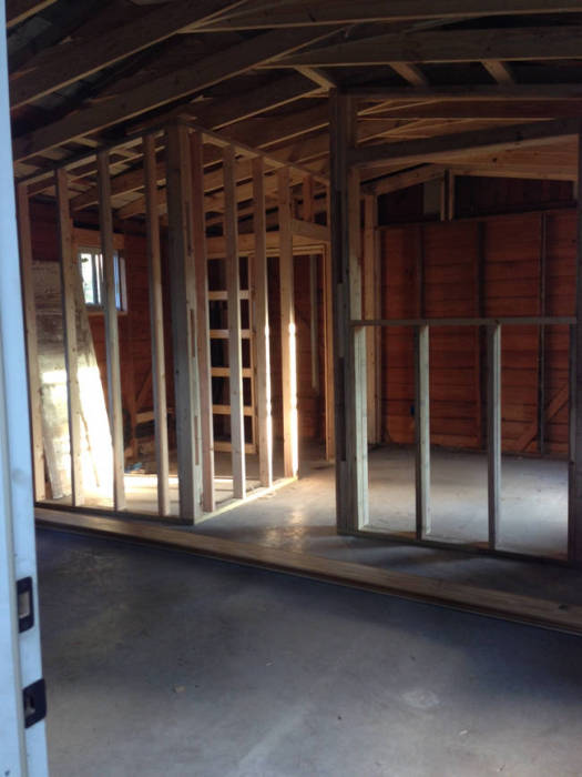 This Is Not An Ordinary Garage (25 pics)