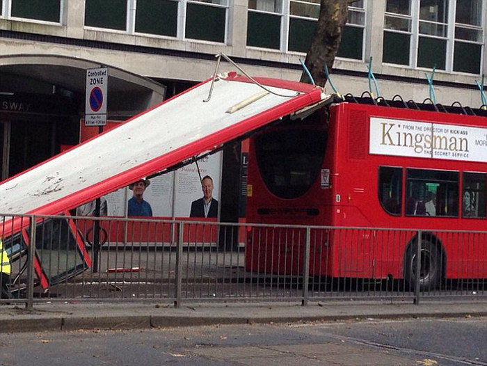 Five People Injured When London Bus Gets Roof Ripped Off By A Tree (14 pics)