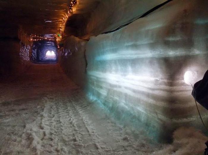 Go Inside Of Iceland's Second Largest Glacier (16 pics)