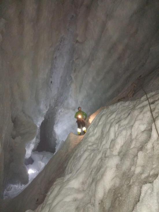 Go Inside Of Iceland's Second Largest Glacier (16 pics)