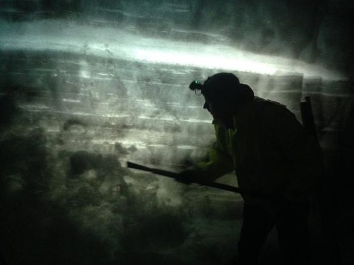 Go Inside Of Iceland's Second Largest Glacier (16 pics)