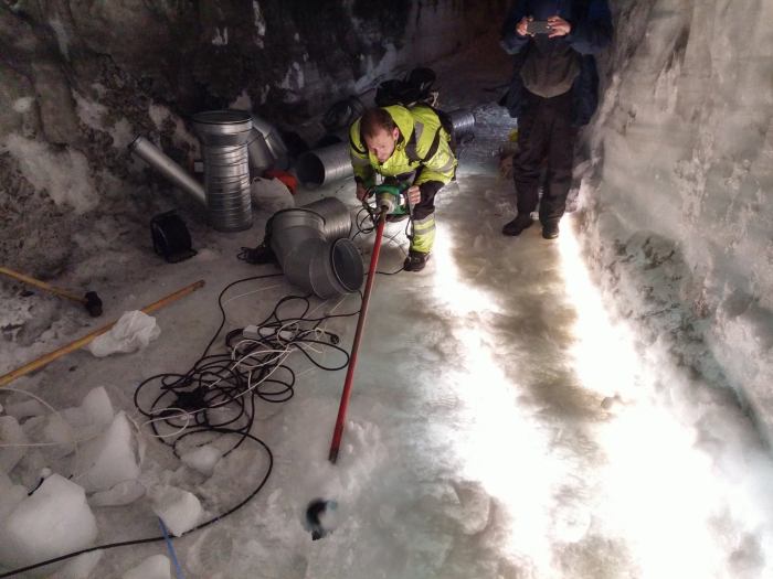 Go Inside Of Iceland's Second Largest Glacier (16 pics)