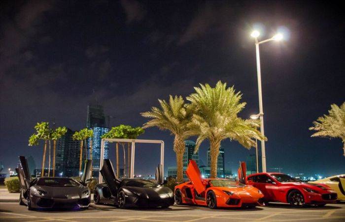 Supercars In Qatar (18 pics)