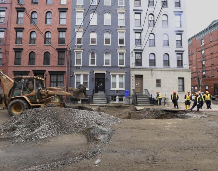 A Look Inside The World's Most Destructive Sinkholes (28 pics)