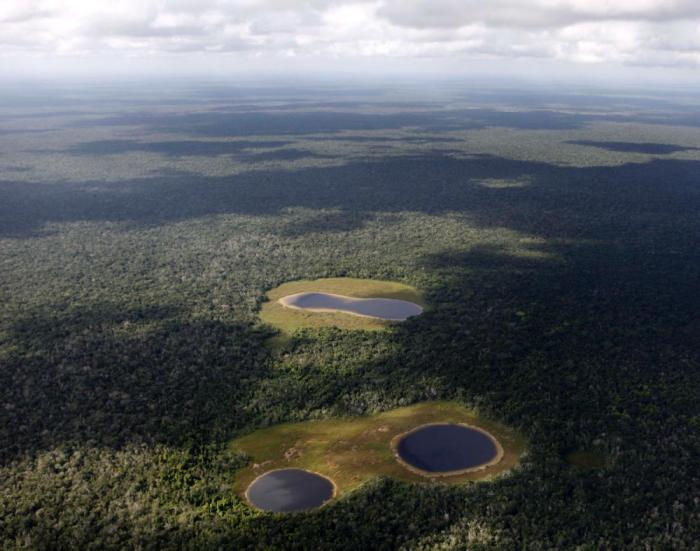 A Look Inside The World's Most Destructive Sinkholes (28 pics)