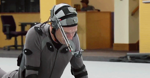 This Is How Benedict Cumberbatch Brought Smaug The Dragon To Life (10 gifs)