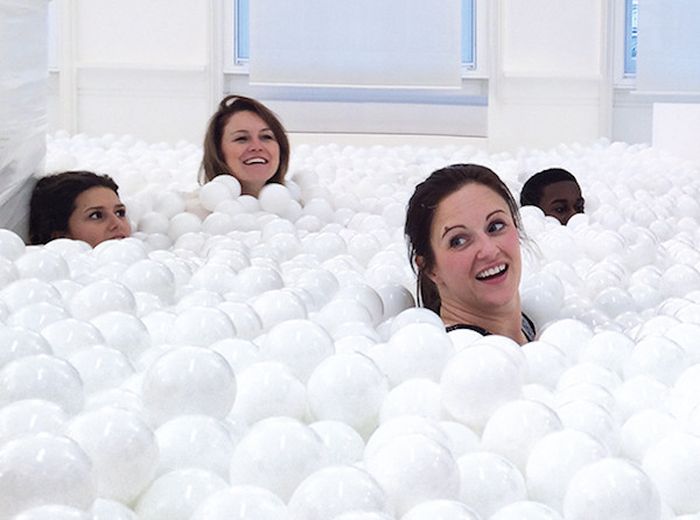 London Now Has A Giant Ball Pit For Grown Ups (8 pics)